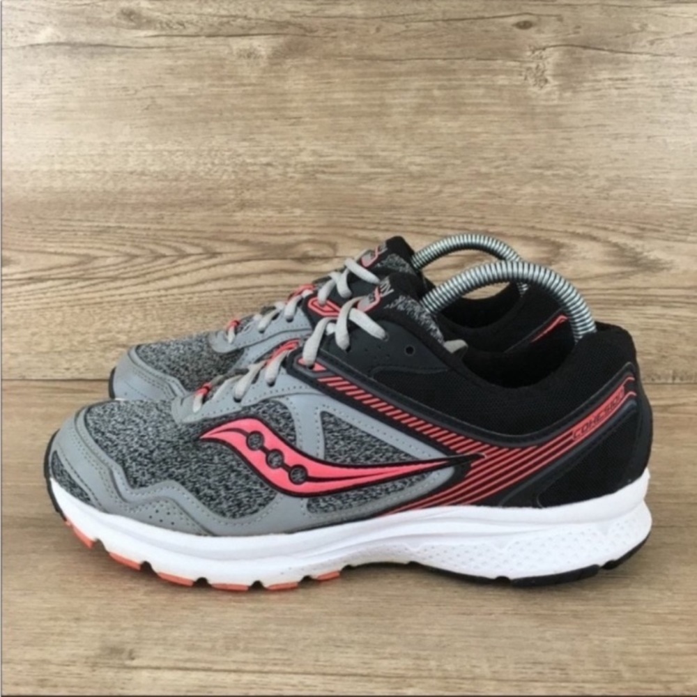 🏅Saucony Women’s Size 8 Cohesion 10 Running Shoes